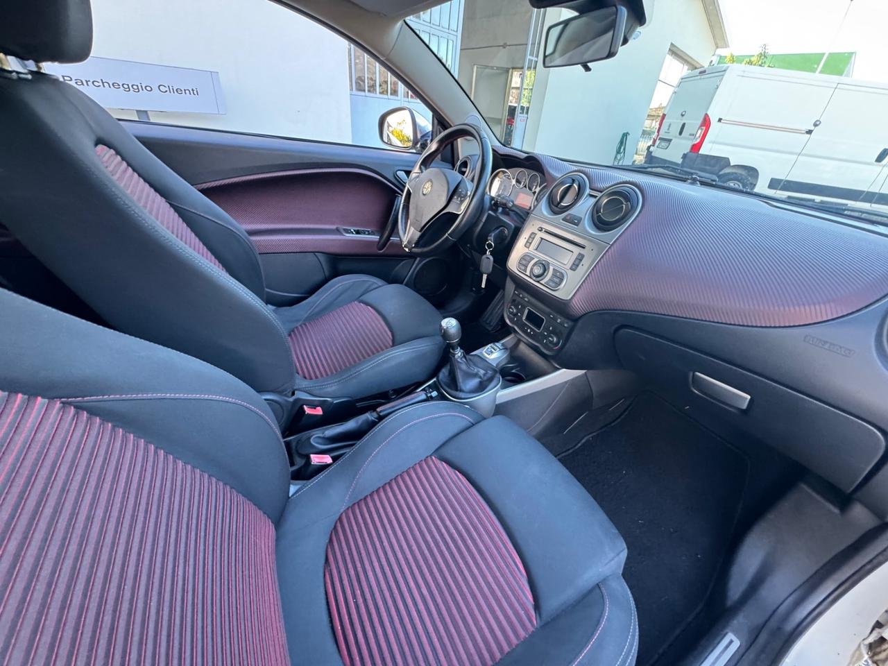 Alfa Romeo MiTo 1.4 105 CV M.air S&S Distinctive Sport Pack