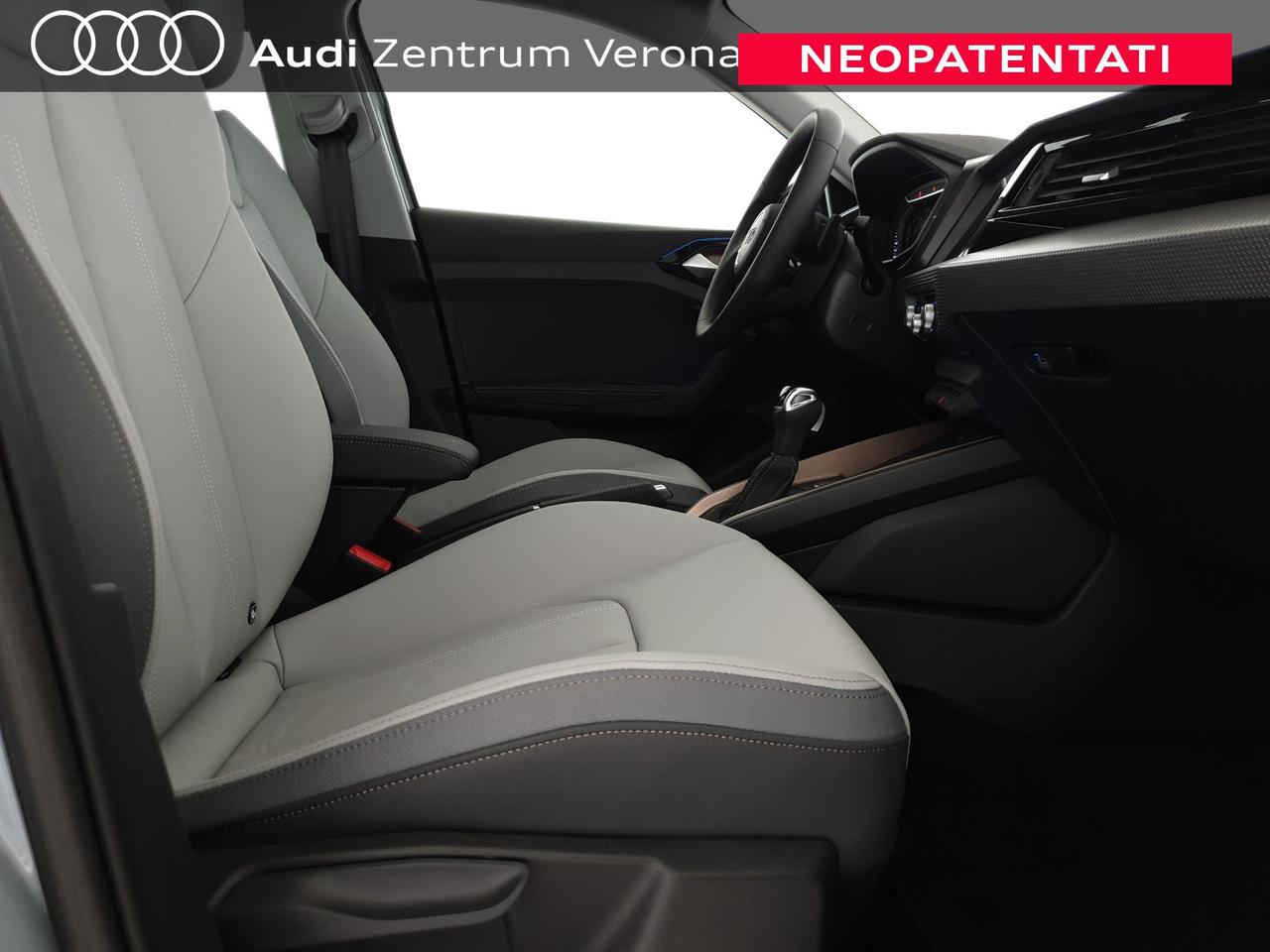 Allstreet 30TFSI 116CV S tronic Identity Contrast