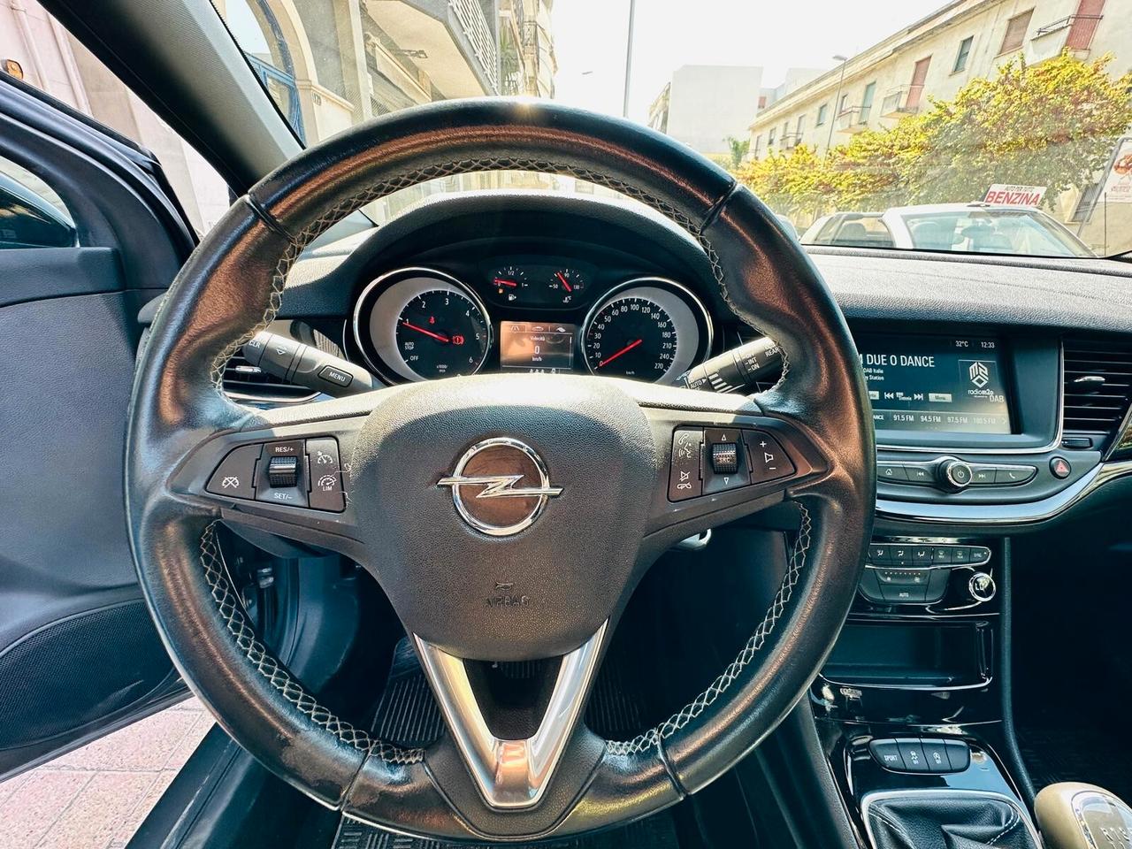 Opel Astra 1.6 CDTi 136CV 5p