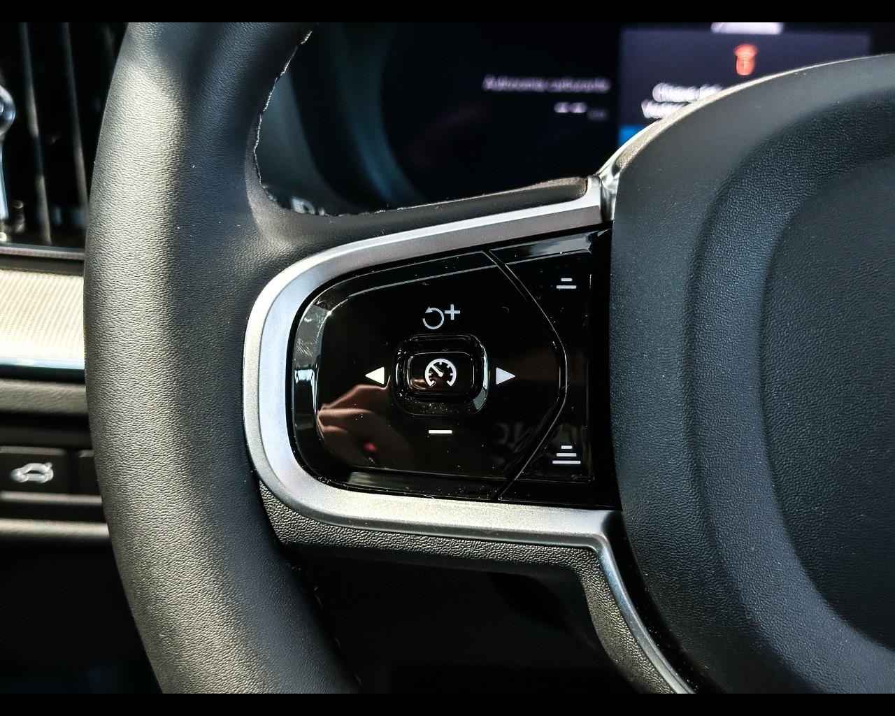 VOLVO XC60 Ultra Black Edition T6 AWD AUT