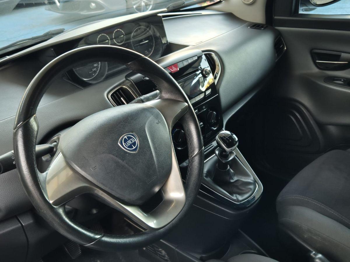 LANCIA - Ypsilon - 1.2 69 CV 5 porte GPL Ecochic Platinum