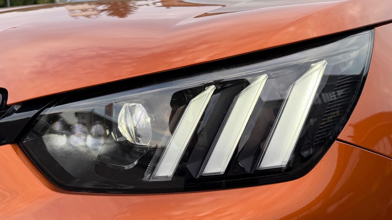 PEUGEOT 2008 1.2 GT-LINE 131CV - FULL LED, PACCHETTO LUCI, NEOPATENTATI