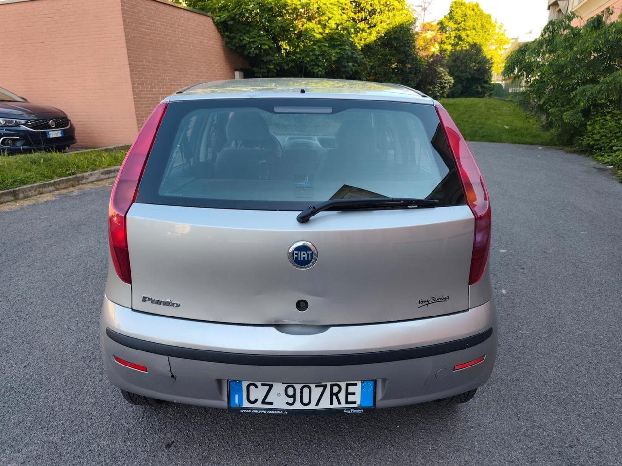 Fiat Punto 1.2 Benz euro 4 60 Milà km 5 p