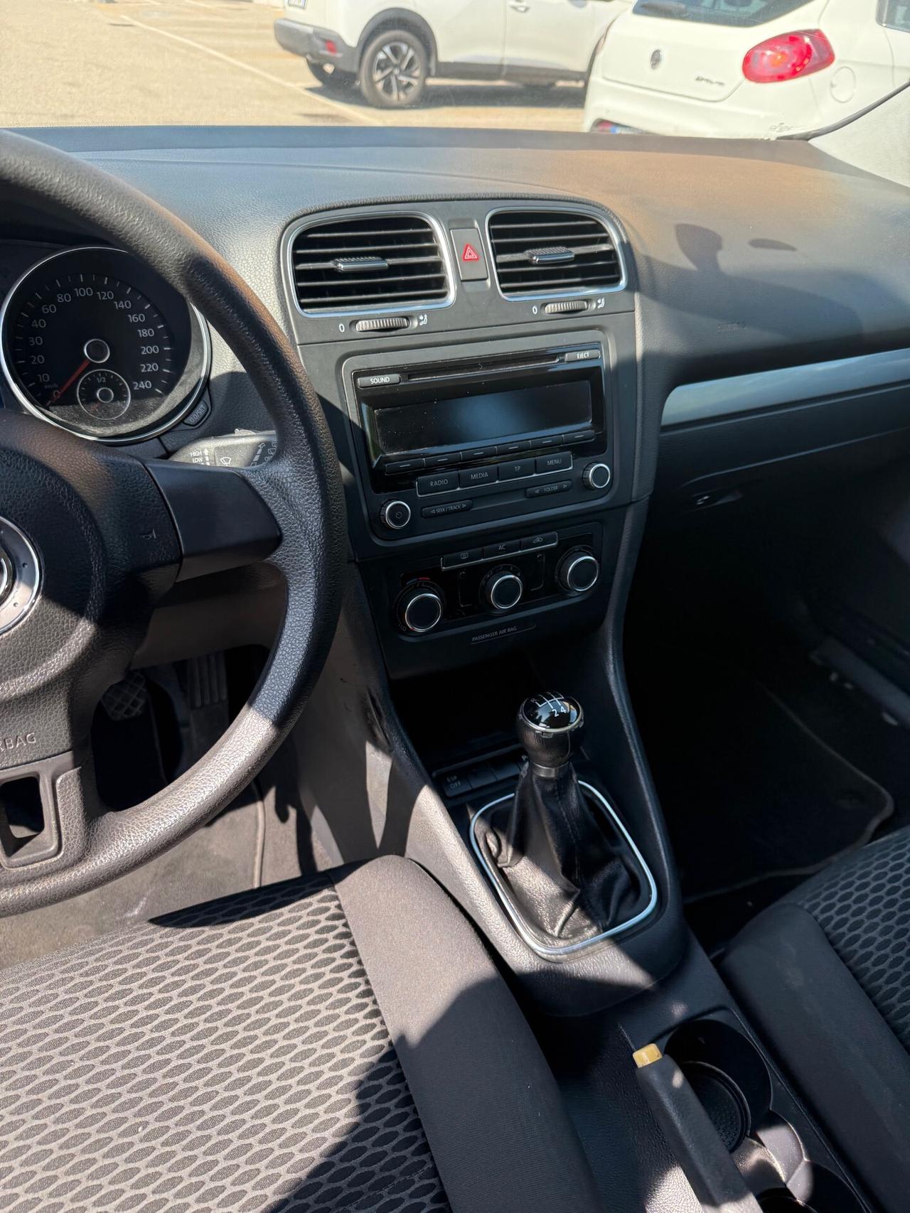 Volkswagen Golf 1.4 - NEOPATENTATI - 12 MESI DI GARANZIA -
