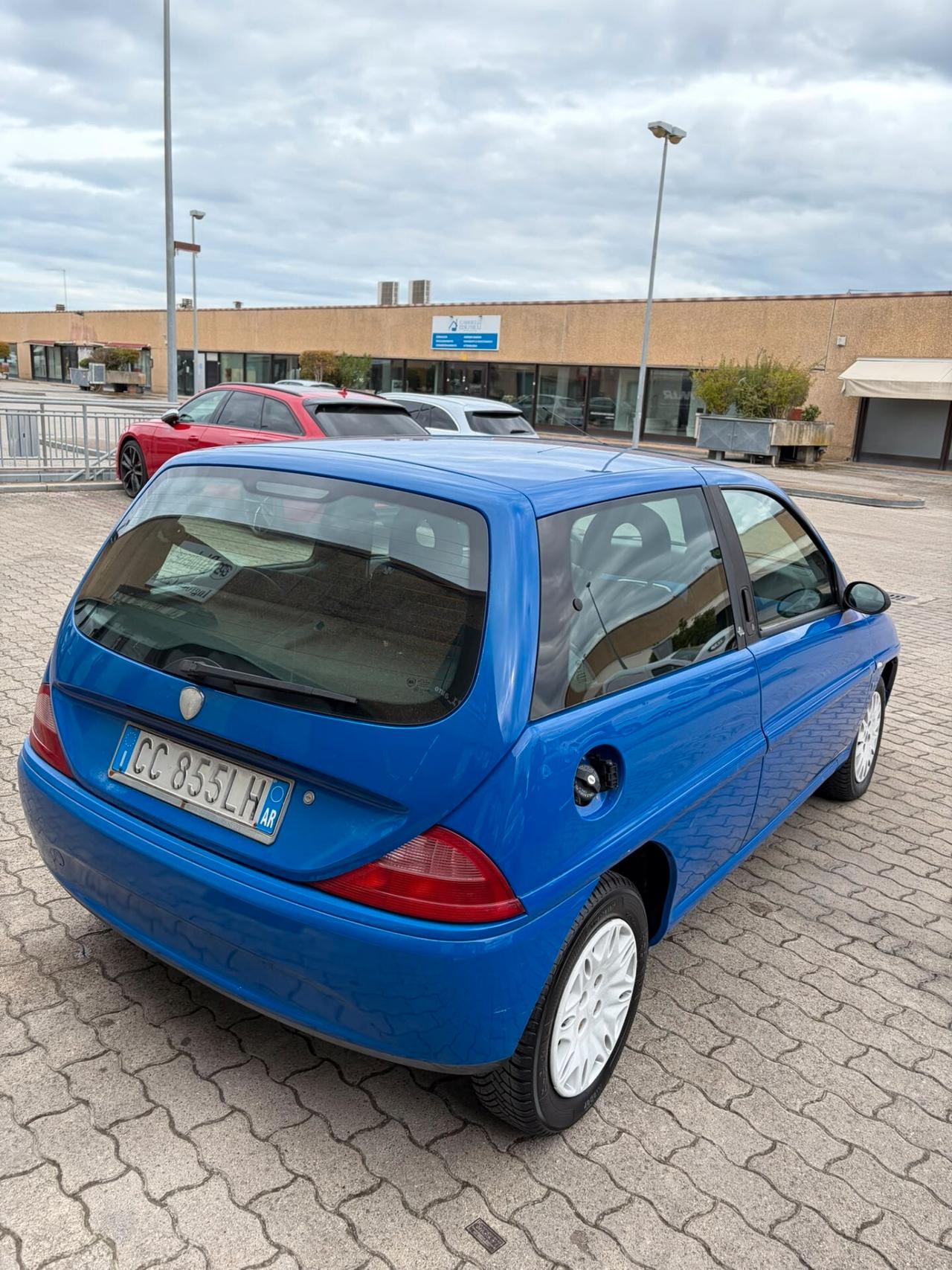 Lancia Y 1.2i cat Elefantino Blu