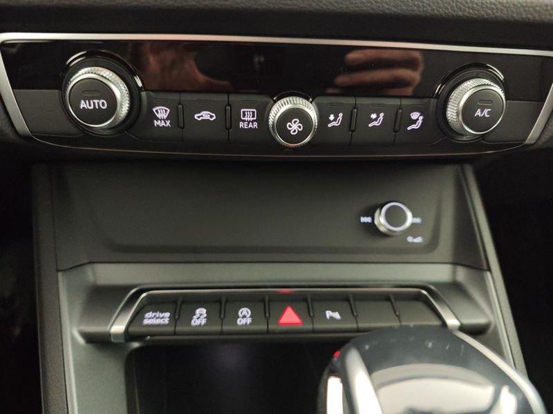 Audi Q3 SPB 40 TDI quattro S tronic Identity Black