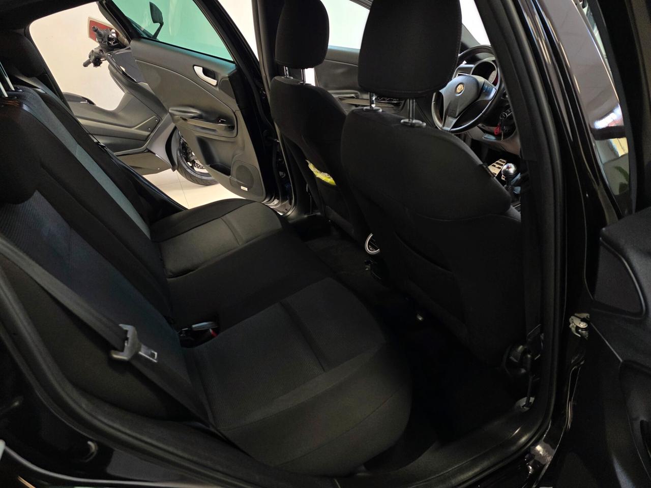 Alfa Romeo Giulietta 1.6 JTDm-2 105 CV Distinctive