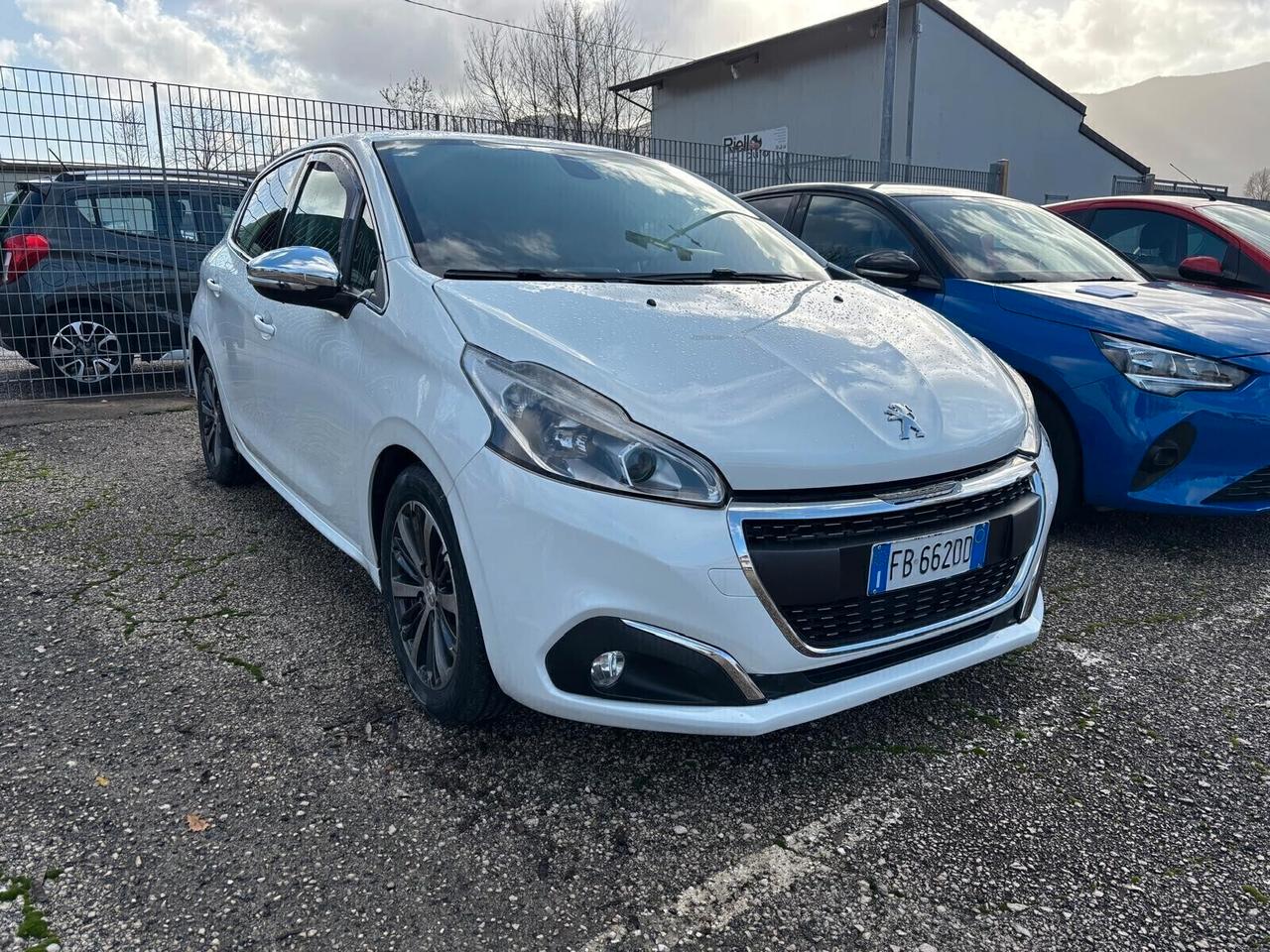 Peugeot 208 1.6 HDi 75CV 5 porte - 2015