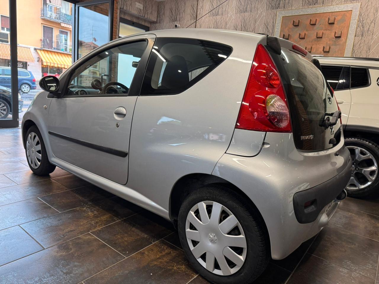 Peugeot 107 1.0 68CV 3p. Desir