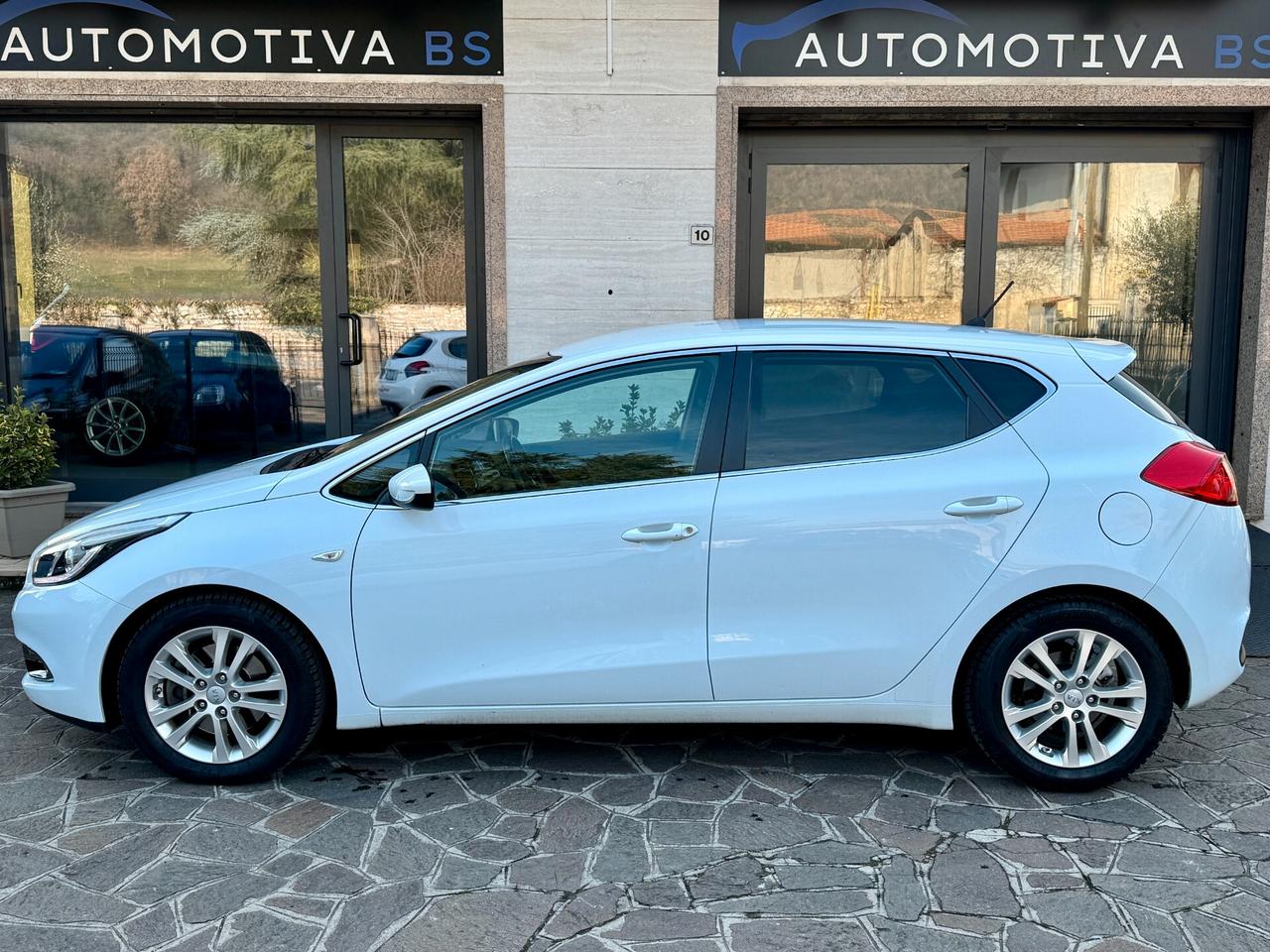 Kia Ceed cee'd 1.6 CRDi 110 CV 5 porte Cool