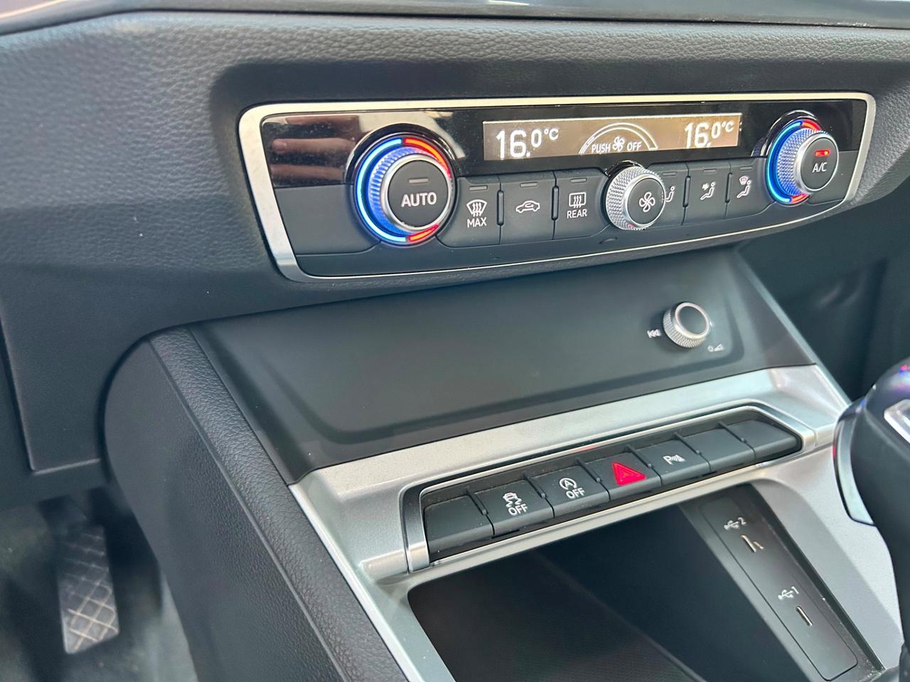 Audi Q3 35 TDI S tronic Business 2022