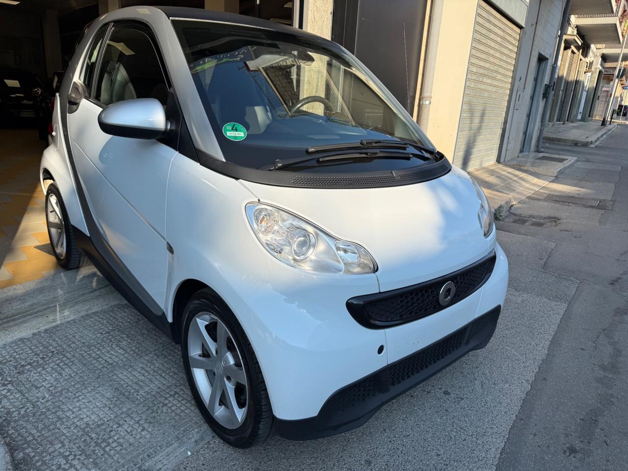 Smart ForTwo 1000 45 kW MHD coupé pure