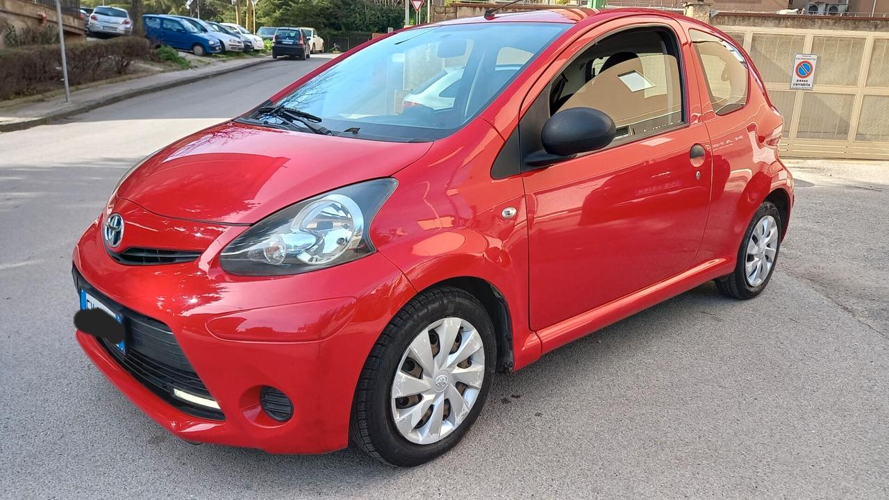 Toyota Aygo 1.0 12V VVT-i 3 porte Lounge Connect MMT