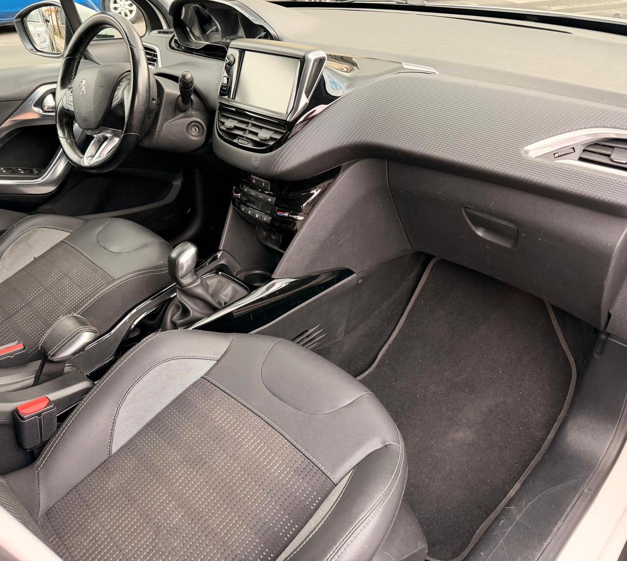 Peugeot 2008 BlueHDi 100 Allure