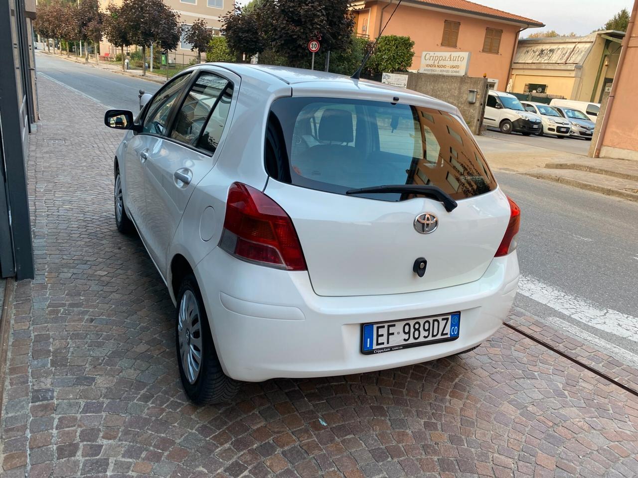 Toyota Yaris 1.0 5 Porte Sol