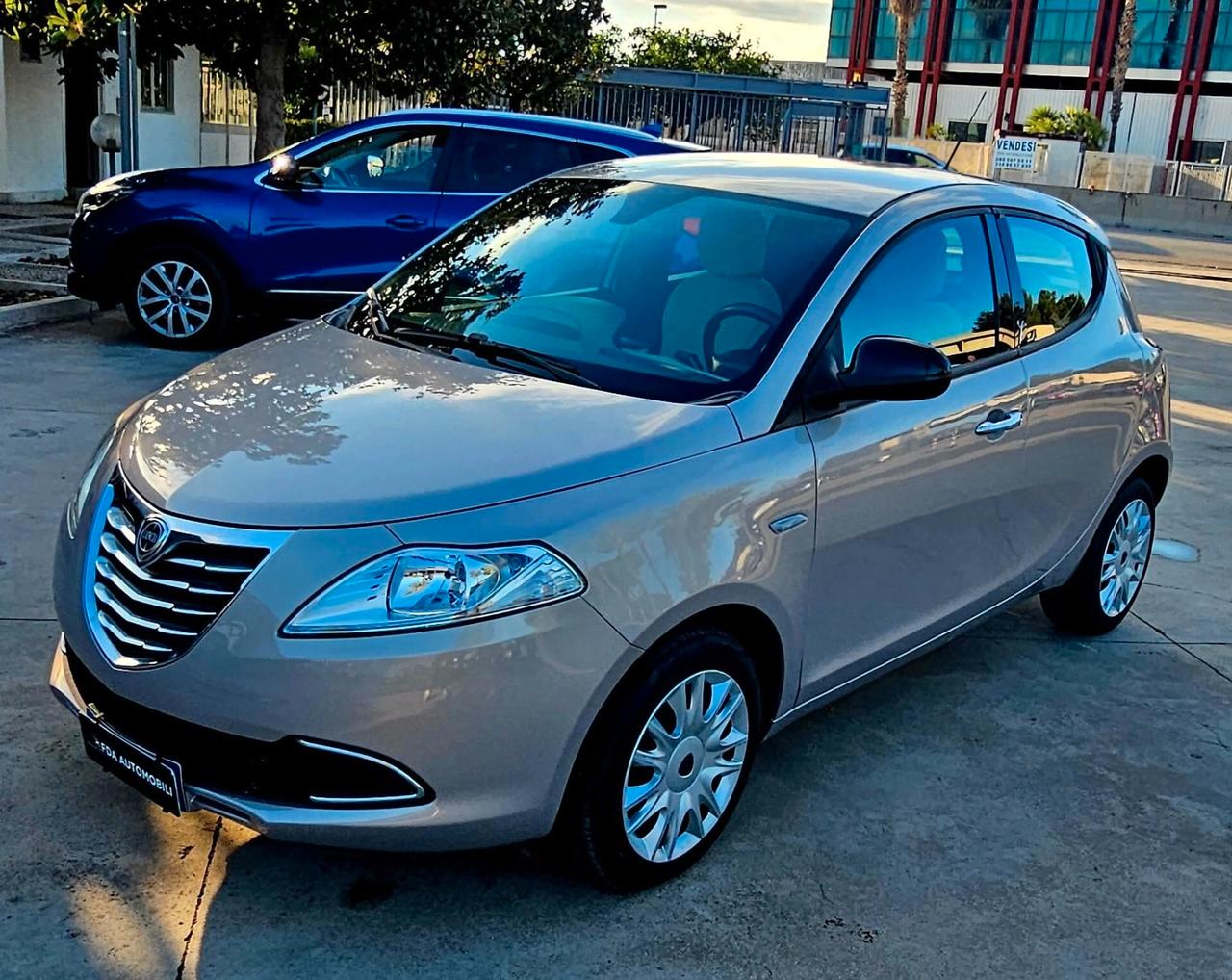 Lancia Ypsilon 1.2 69 CV 5 porte Gold
