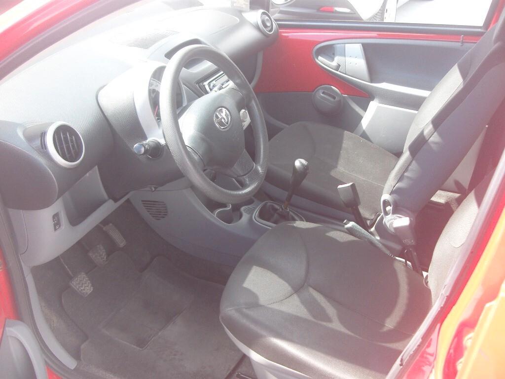 Toyota Aygo 1.0 12V VVT-i 5 porte Sol - 2008