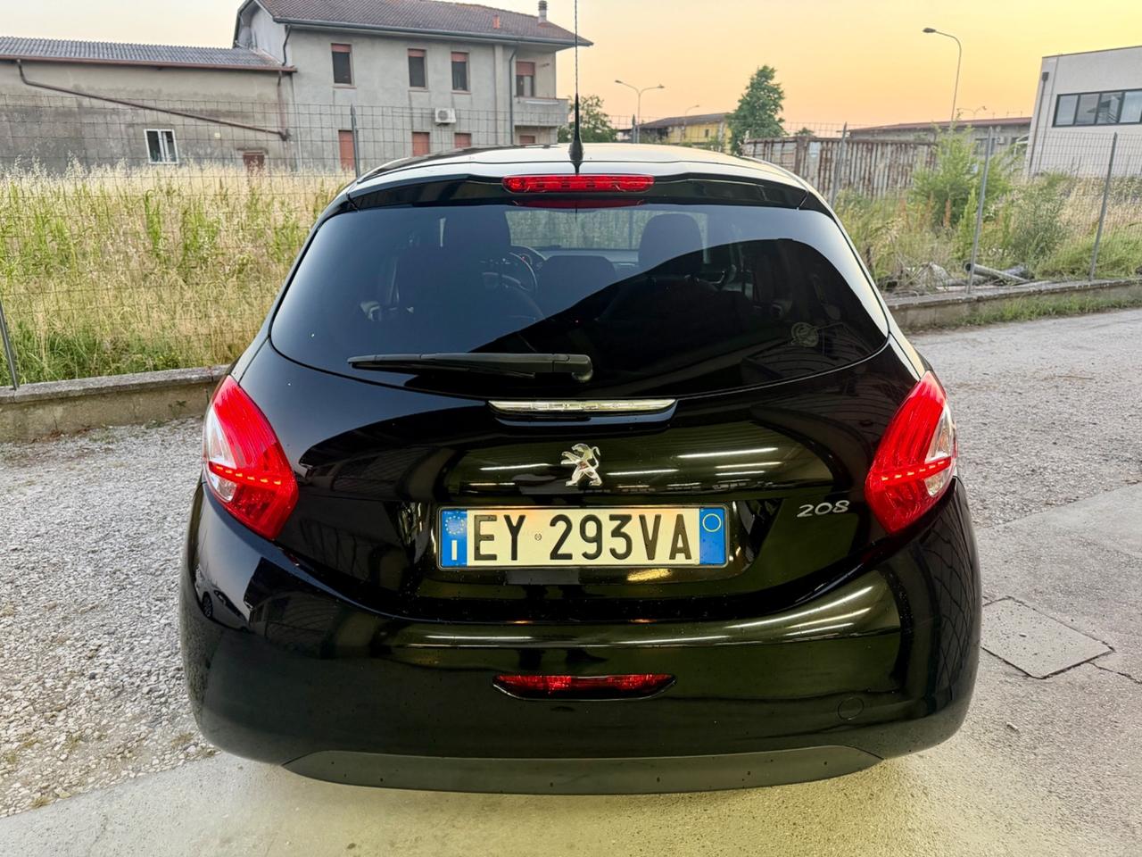 Peugeot 208 PureTech 82 5 porte Allure
