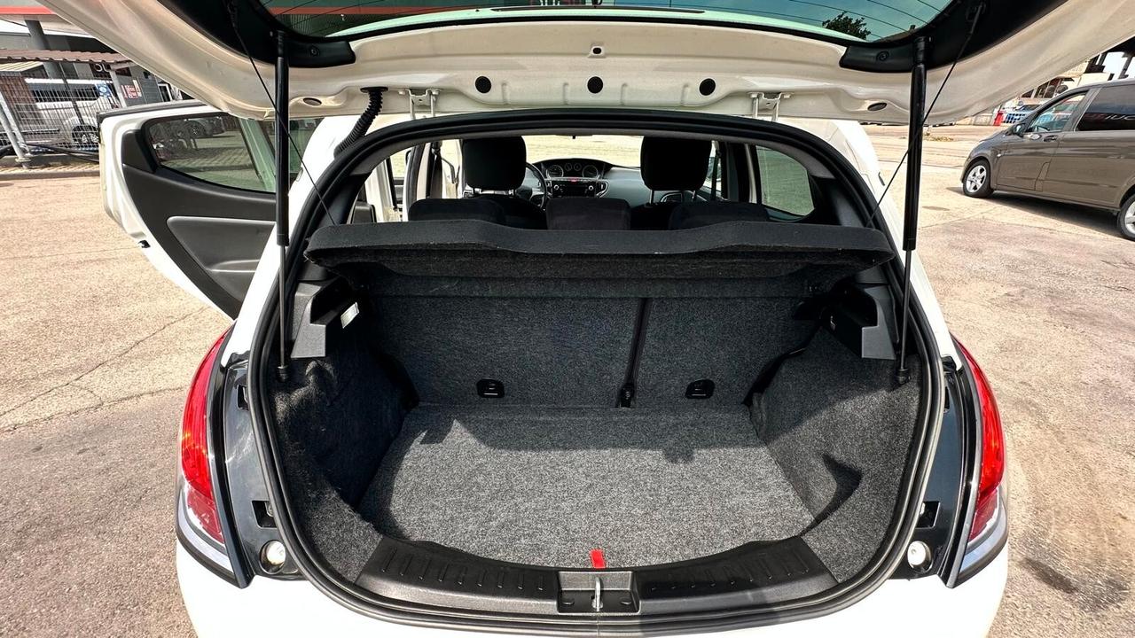 Lancia Ypsilon 1.4 Unyca Ecochic GPL KM CERTIFICATI UNICO PROPRIETARIO