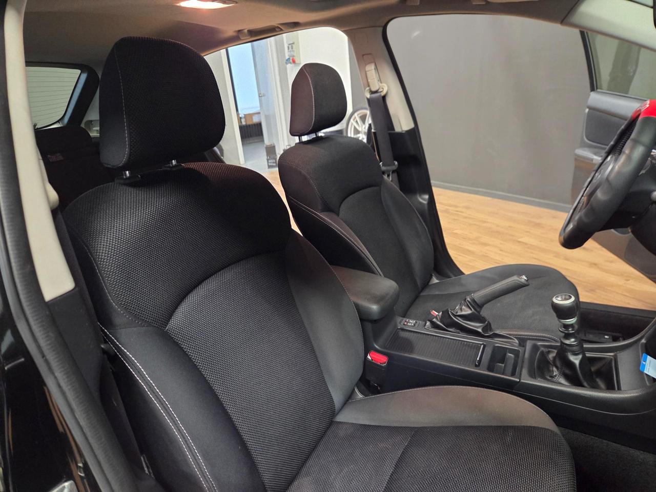 Subaru XV 2.0d S Unlimited (exclusive) 6mt