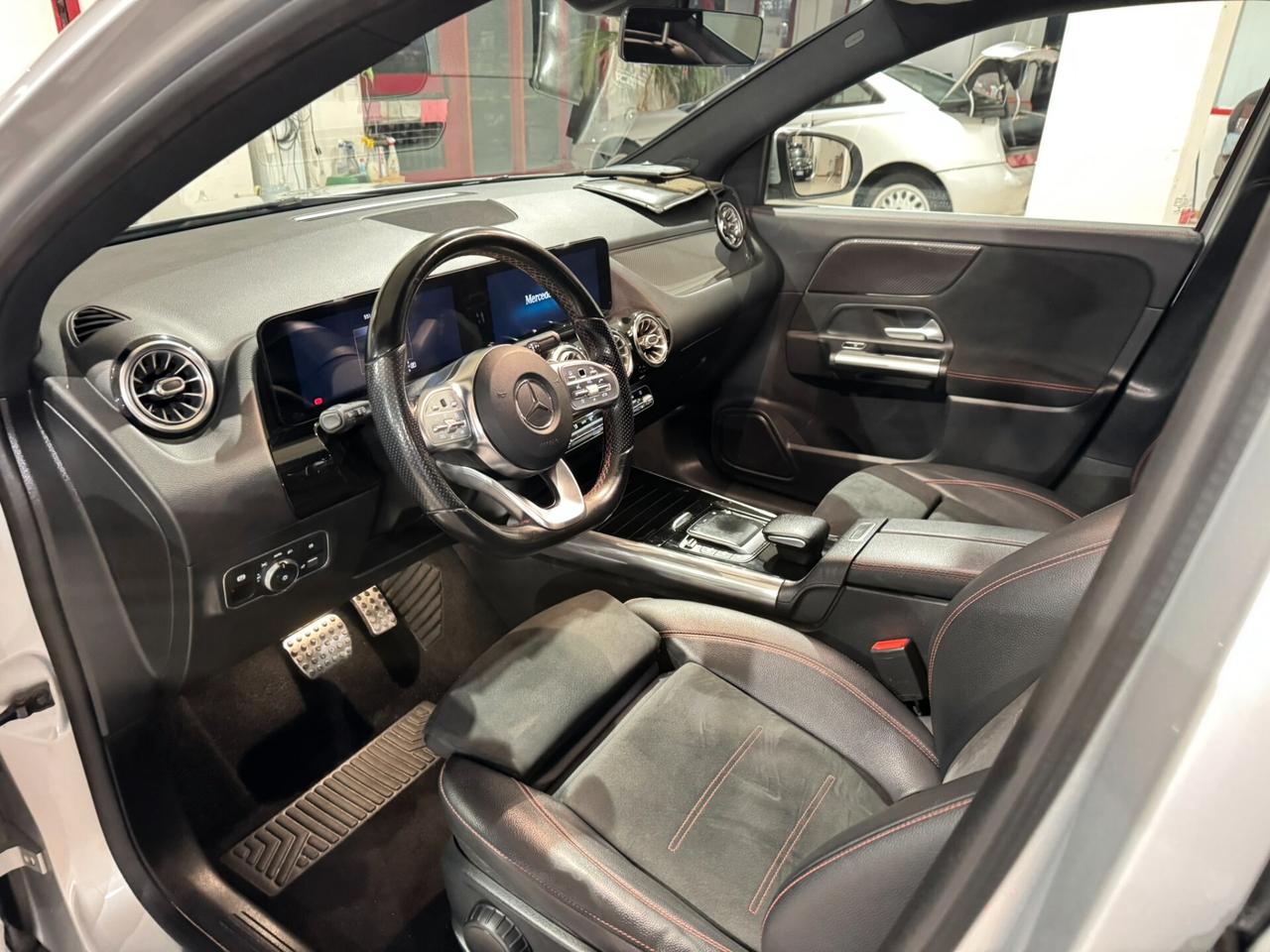 GLA 200 d Automatic Premium Multicolor Carplay