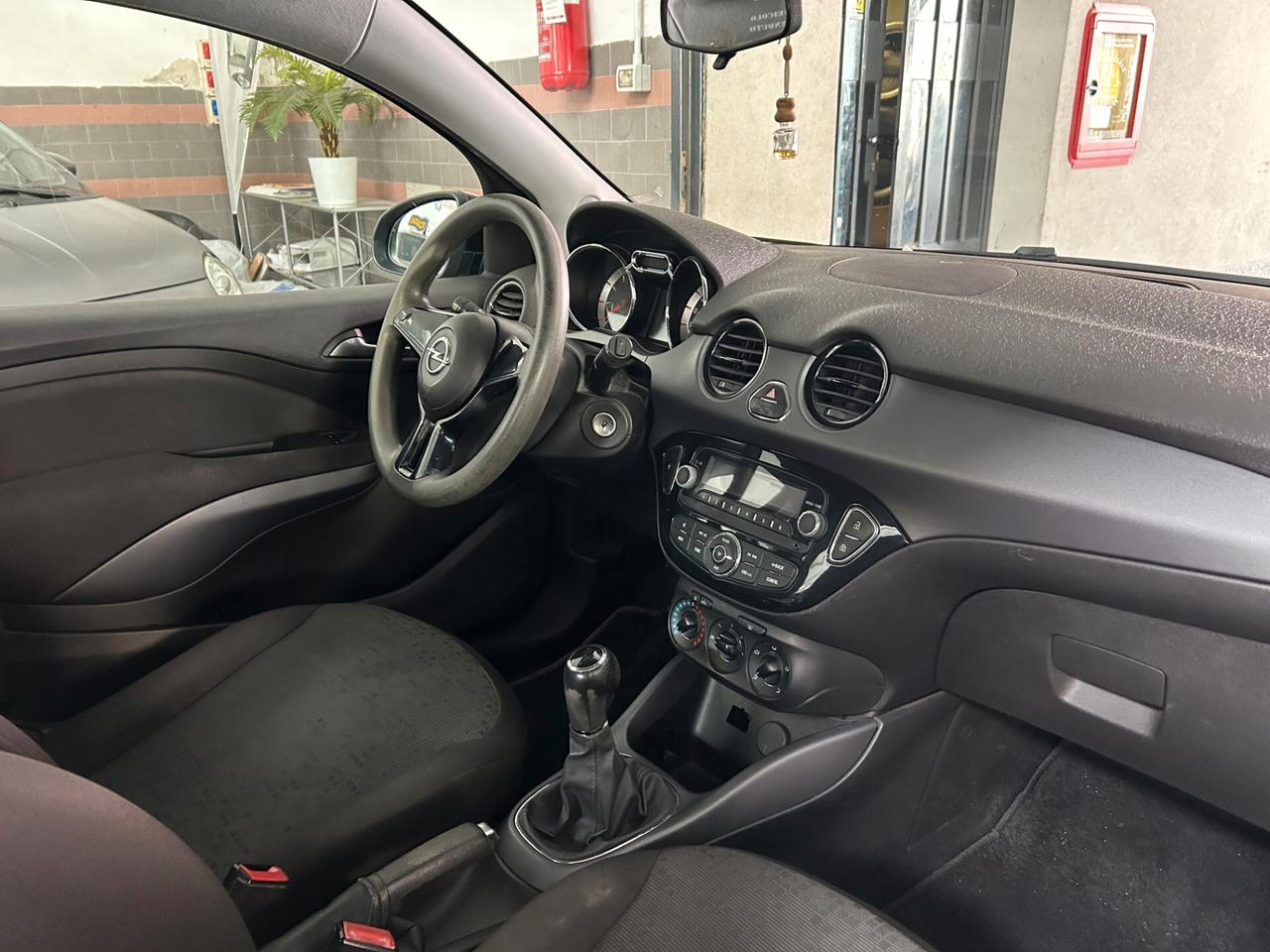 Opel Adam 1.2 70 CV