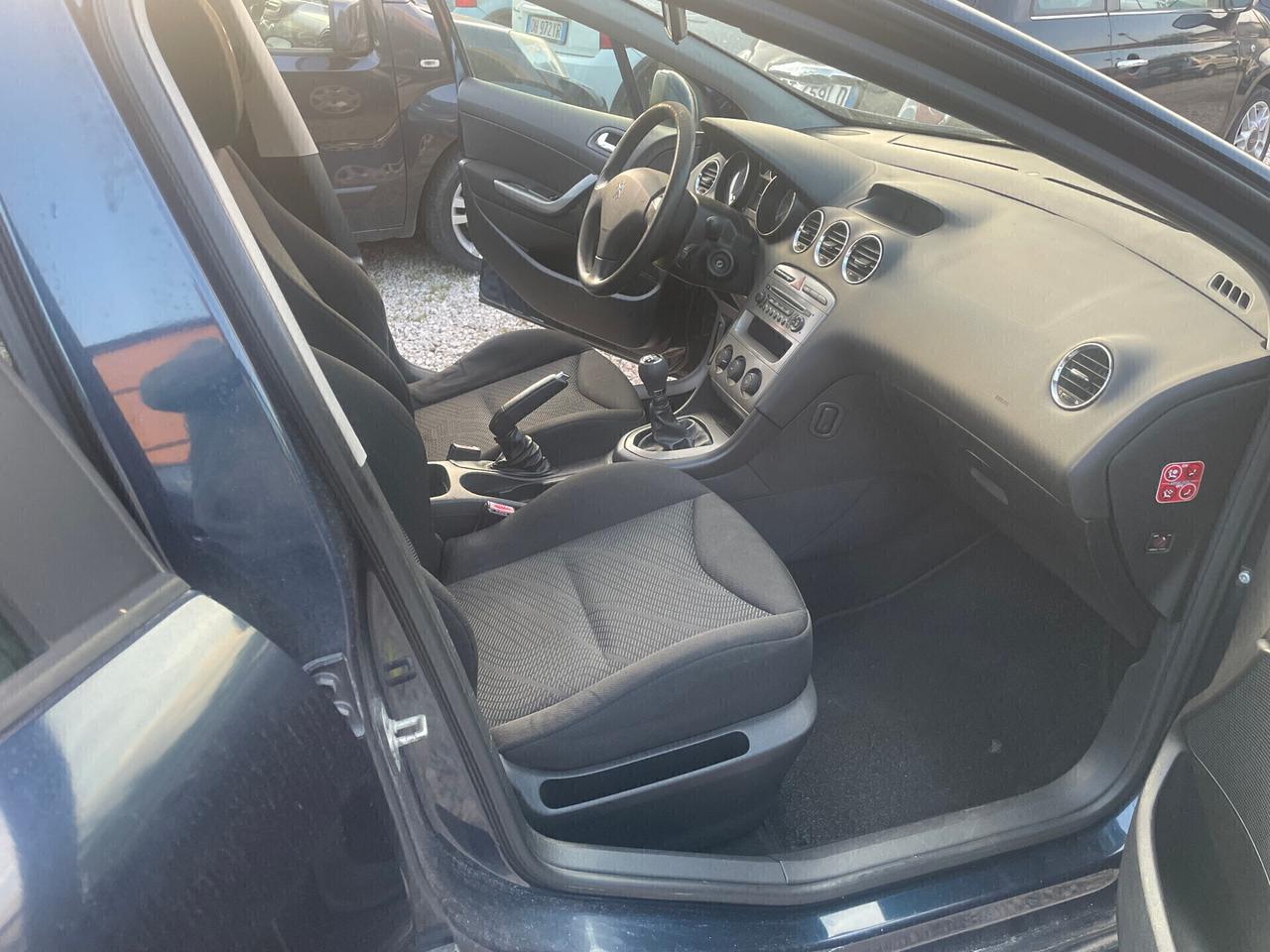 Peugeot 308 1.6 8V HDi 93CV FAMILIARE