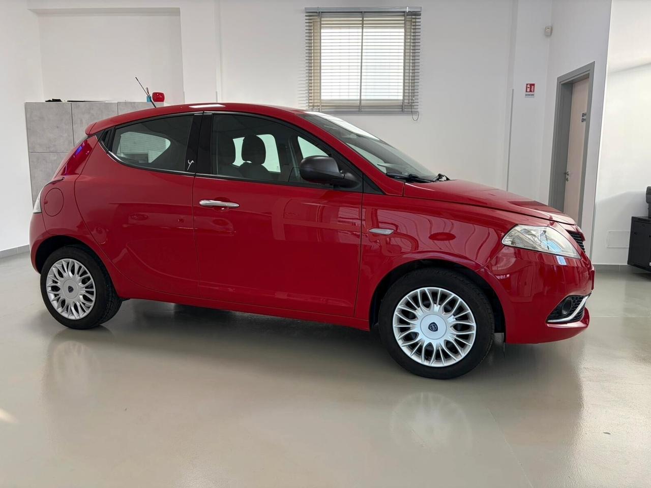 Lancia Ypsilon 1.2 Silver 69cv unico proprietario