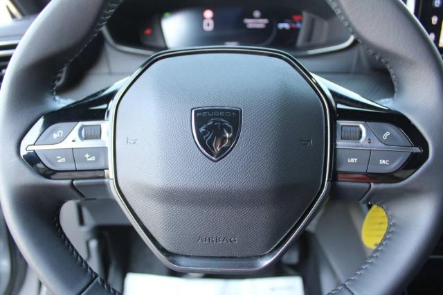 Peugeot 2008 1.2 puretech Allure 100cv con CarPlay