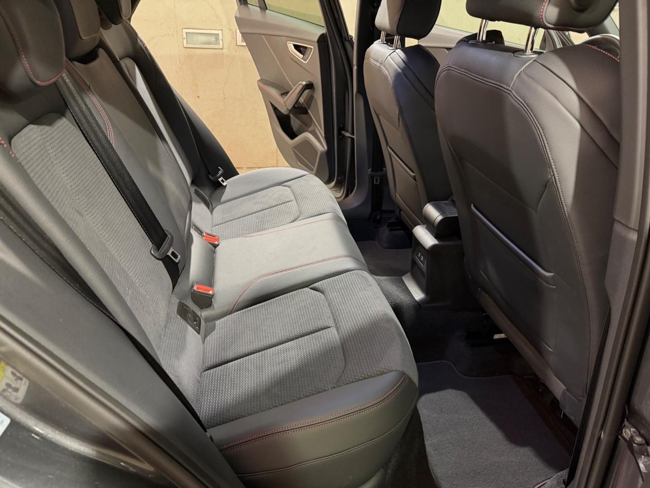 Audi Q2 SQ2 TFSI quattro S tronic sport attitude