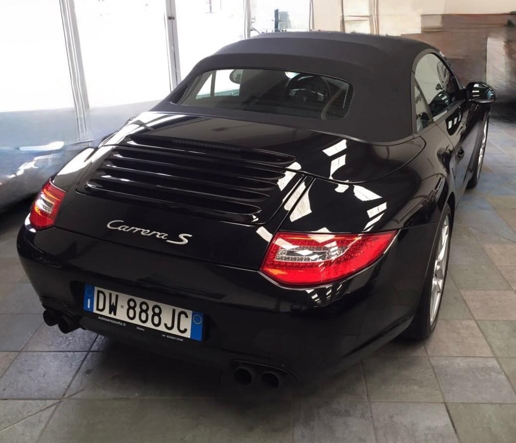 Porsche 911 Carrera 4 Cabriolet MK2 - LEGGERE