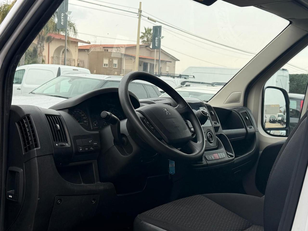 Peugeot Boxer 330 2.2 Diesel 140 cv L1H1