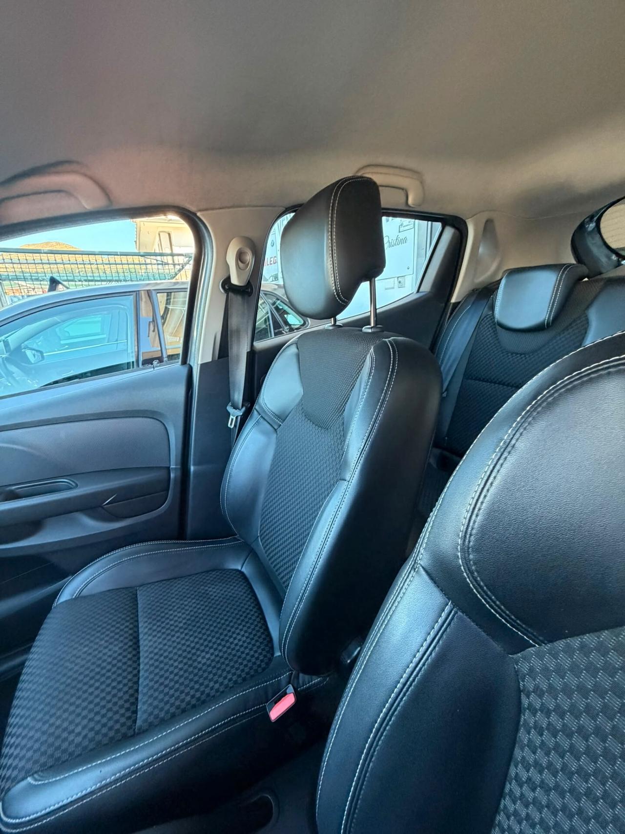 Renault Clio TCe 12V 90 CV GPL 5 porte Moschino Intens