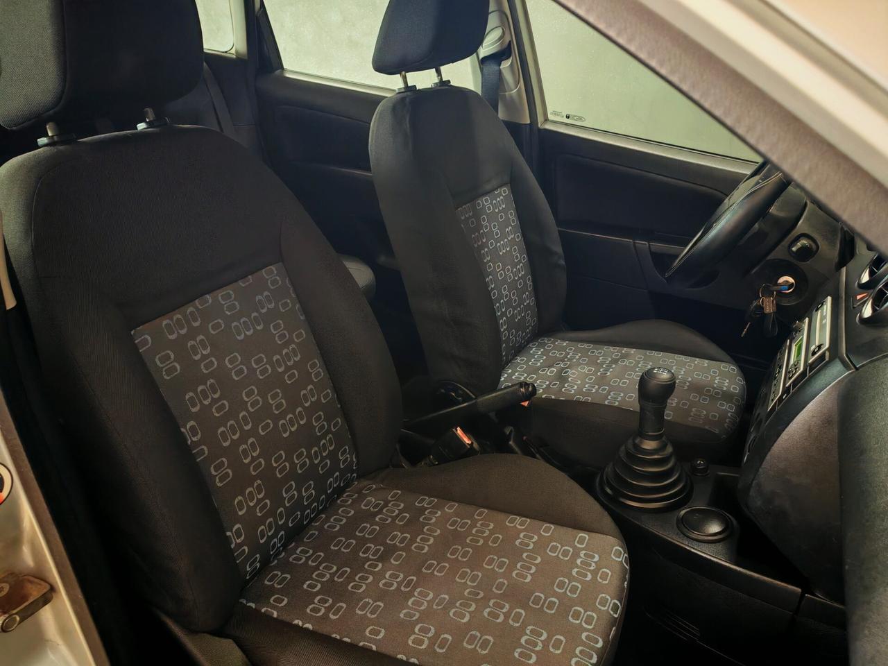 Ford Fiesta 1.2 16V 5p. Ghia