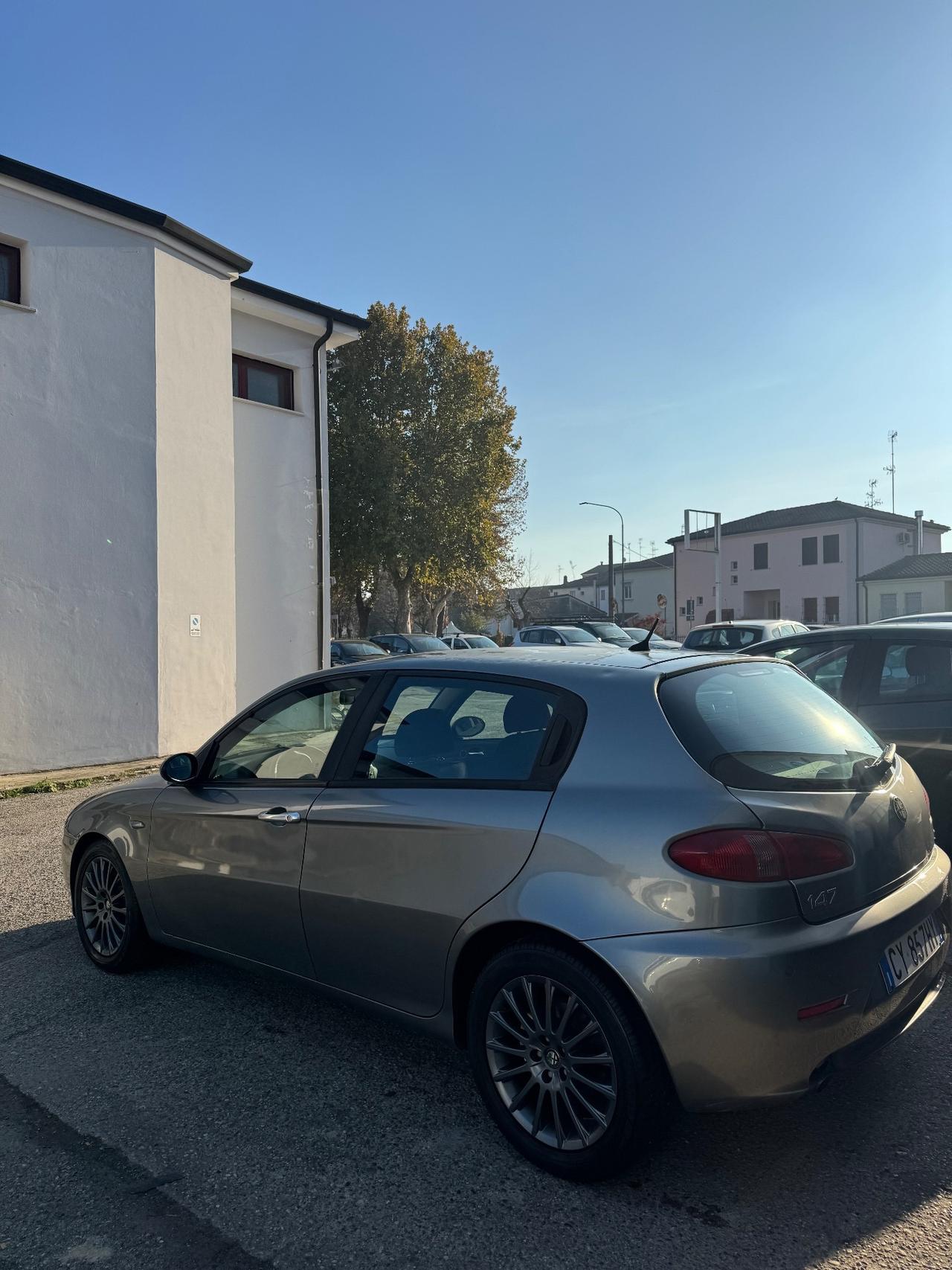 Alfa Romeo 147 1.9 JTD M-JET 16V 5 porte Exclusive