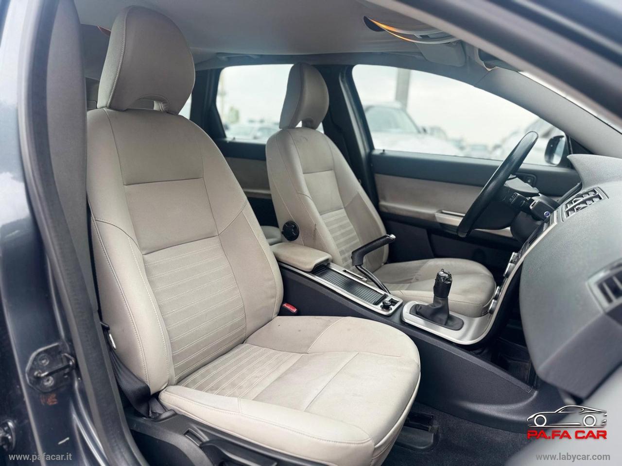 VOLVO V50 2.0 D Summum