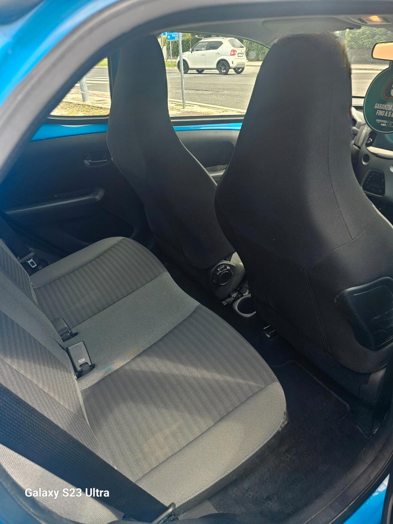 Toyota Aygo Connect 1.0 VVT-i 72 CV 5 porte x-clusiv