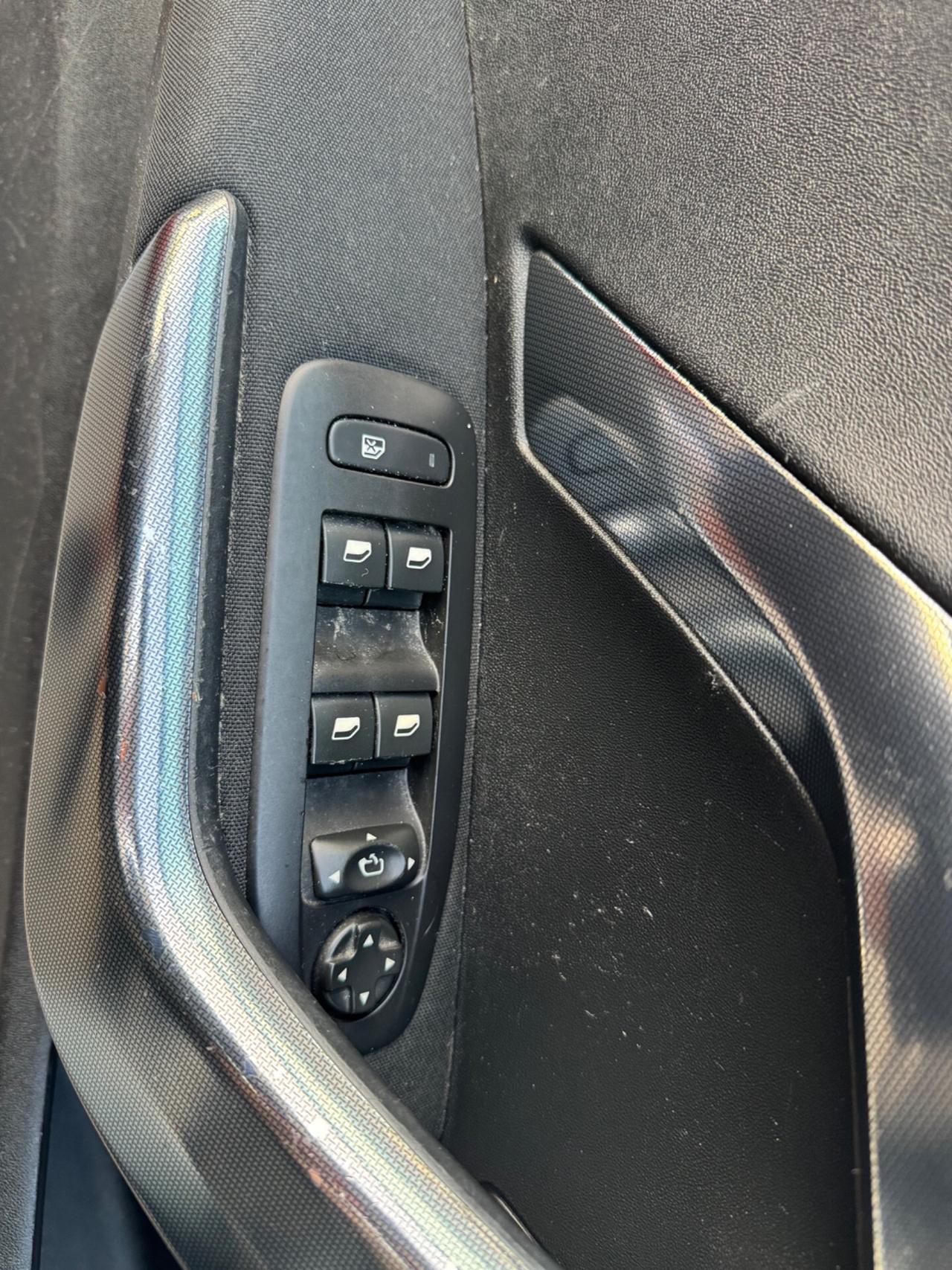 Peugeot 2008 PureTech Turbo 110 S&S Black Matt