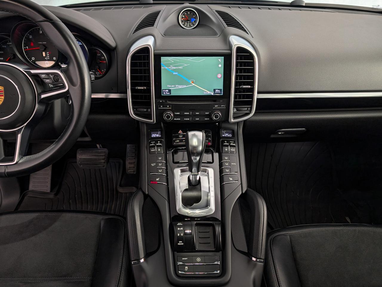 Porsche 3.0 Tiptronic Platinum Edition