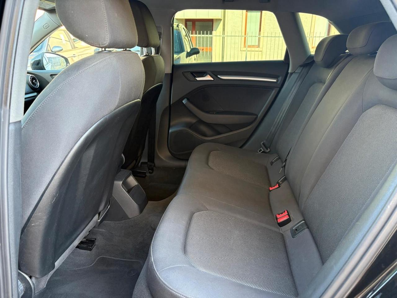 Audi A3 1.6 TDI 116 CV S tronic Sport