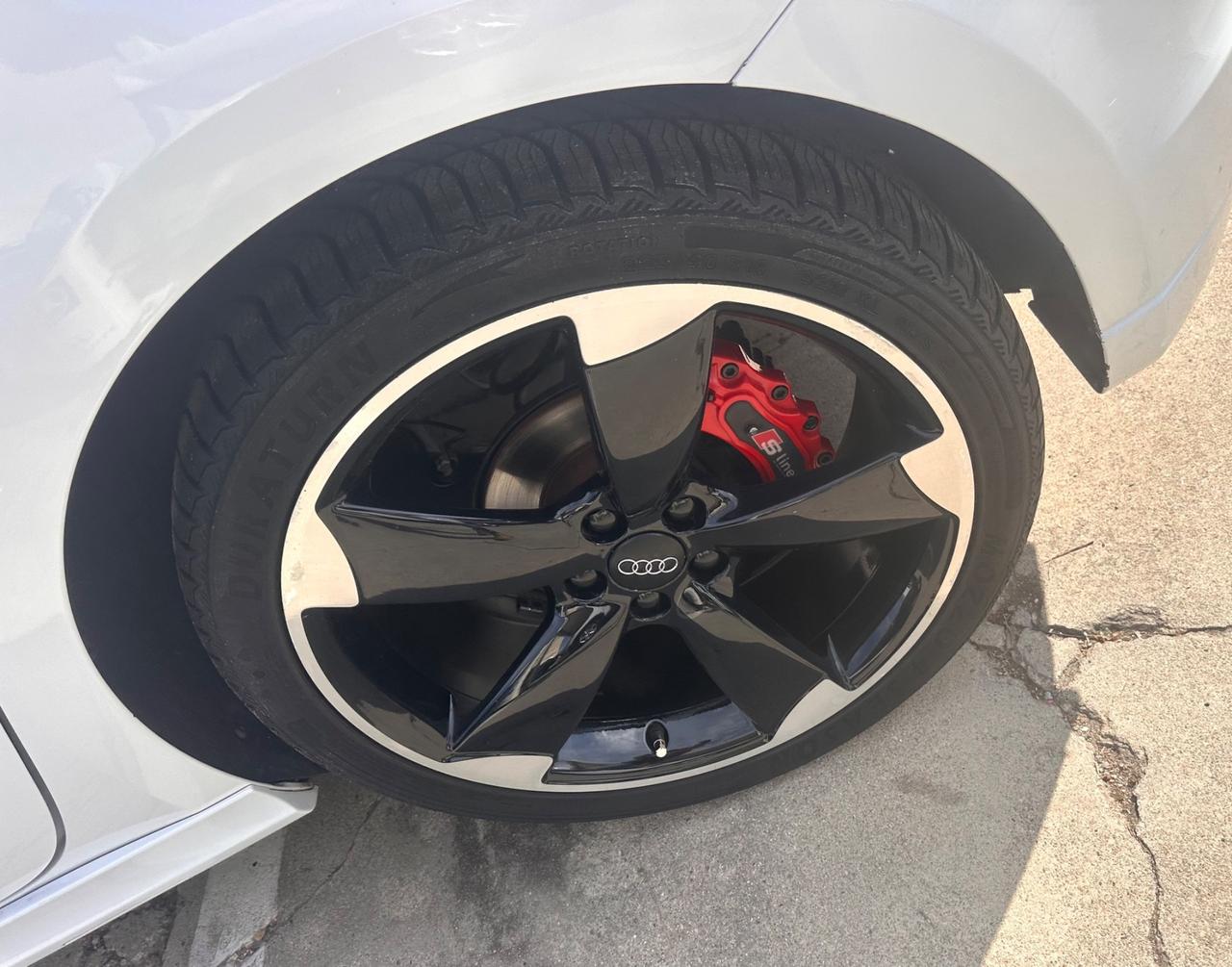 Audi A1 1.6 TDI 90cv S Line Edition Plus BIColor