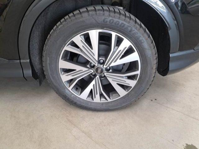 AUDI Q4 e-tron Q4 40 e-tron Business Advanced