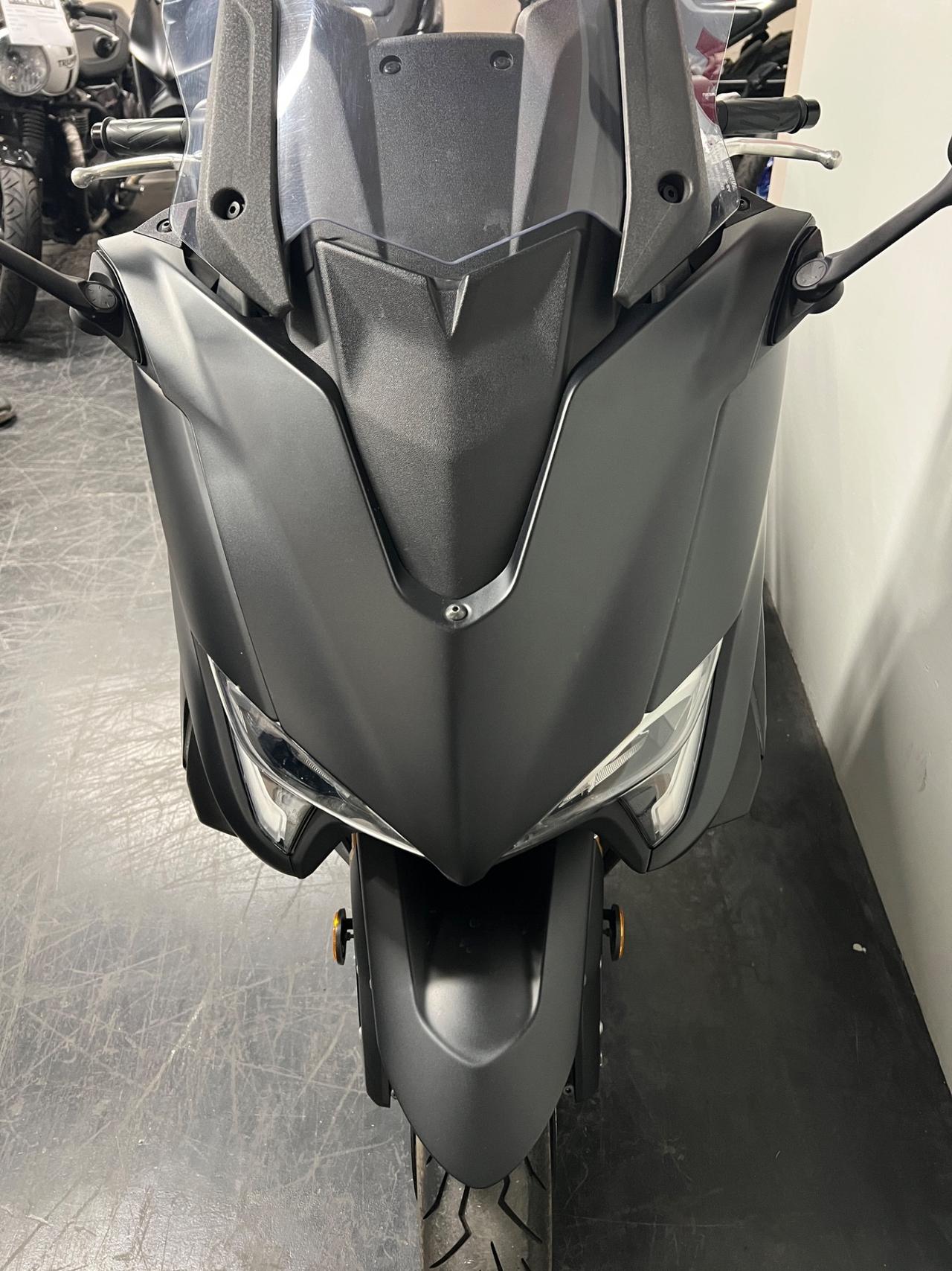 Yamaha TMAX 530 SX