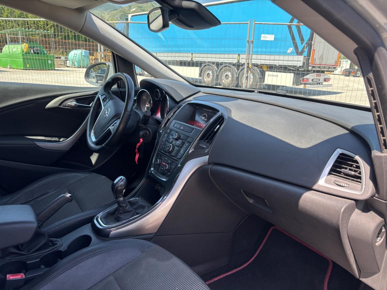 Opel Astra 1.7 CDTI 130CV Sports Tourer Cosmo