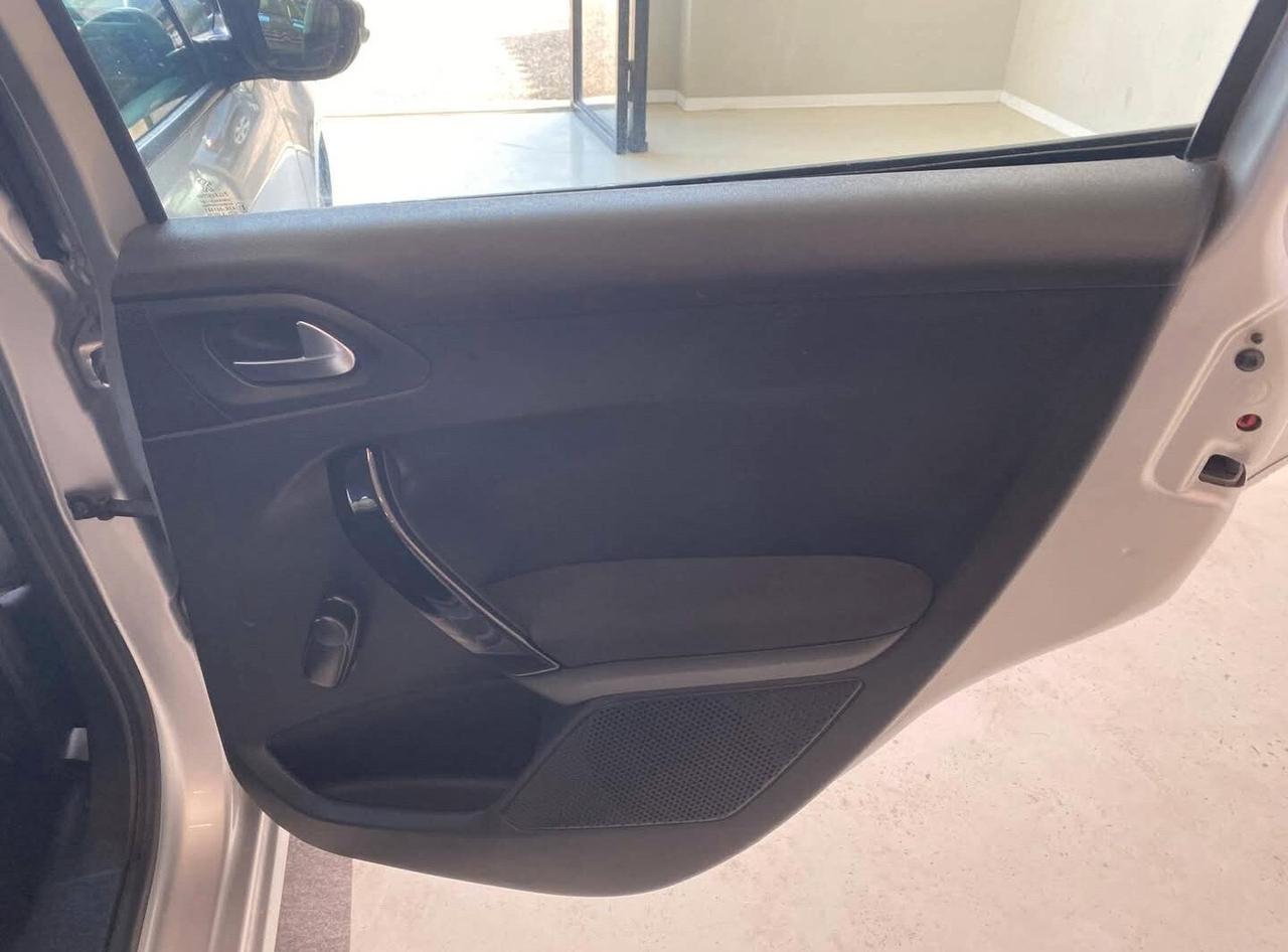 Peugeot 208 BlueHDi 75 S&S 5 porte Active