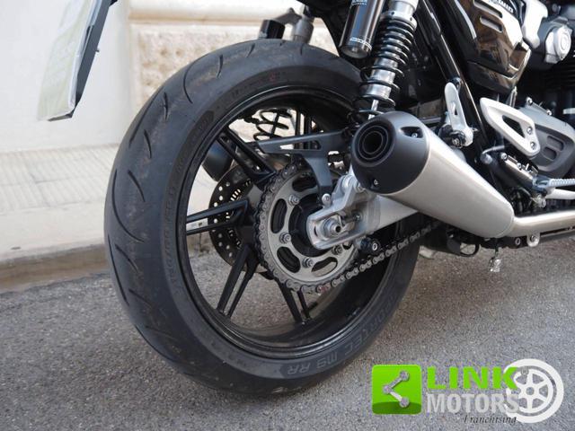 TRIUMPH Speed Twin 1200