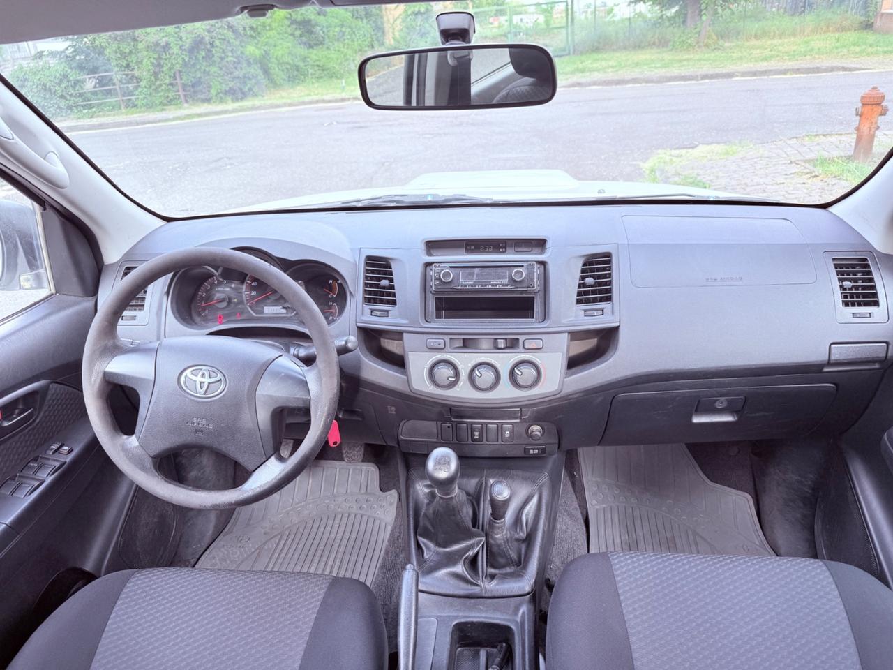 Toyota Hilux 4WD 2015 - UNICO PROPRIETARIO OK PERMUTE