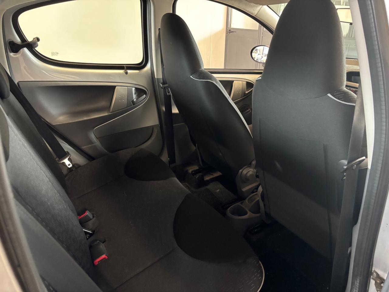 Peugeot 107 1.0 BENZINA 5 porte | OK NEOPATENTATI |