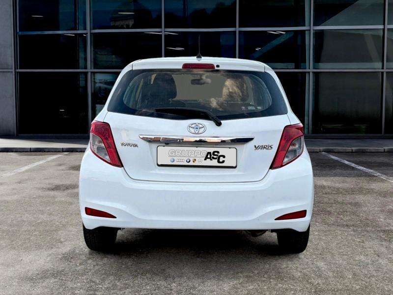 Toyota Yaris 5 Porte 1.0 BENZ 69 CV ADATTA A NEOPATENTATI