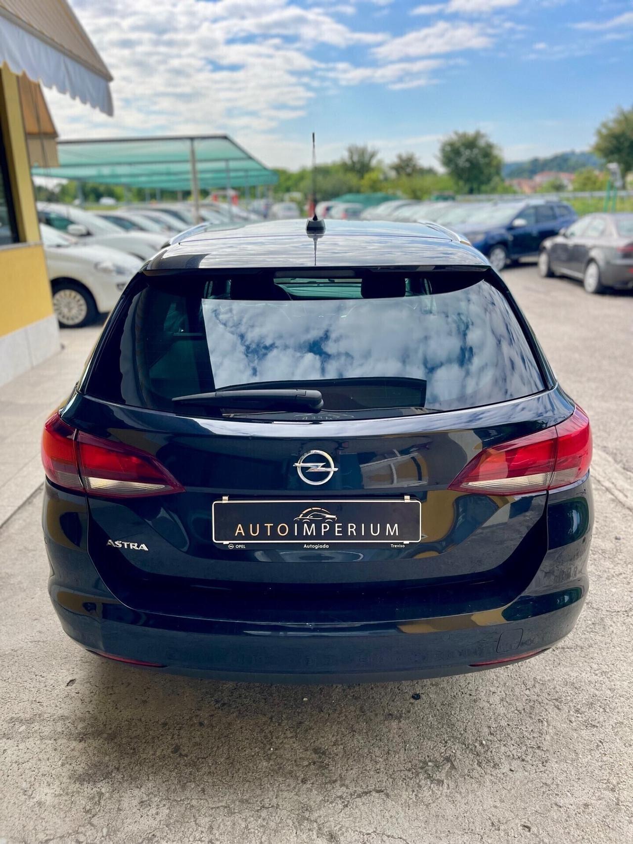 Opel Astra 1.6 CDTi 81kw Sports Tourer Innovation